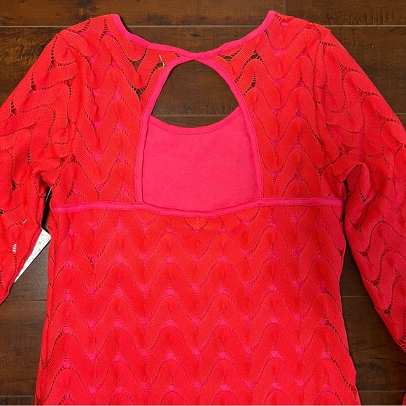 FREE PEOPLE Crochet Dress Mini Red Strawberry Long Sleeve Size Medium NWT - Picture 6 of 12